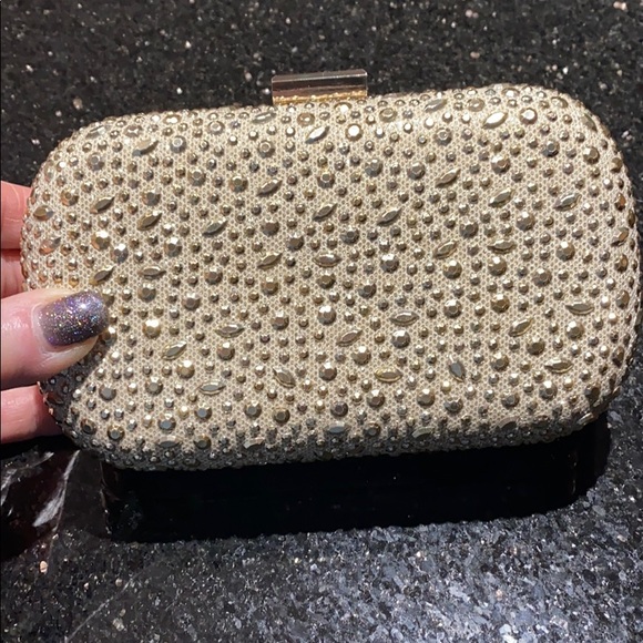 Adorable Bebe Clutch Crossbody - Picture 4 of 8